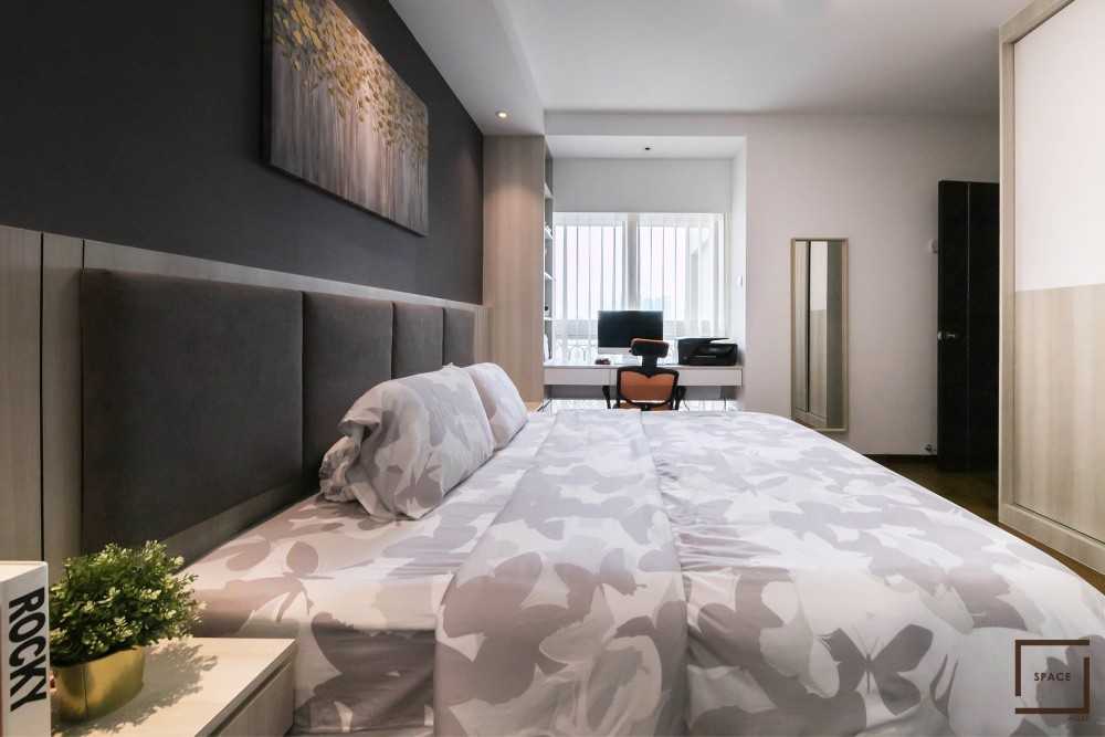 Contemporary Bedroom with Vinyl Flooring and Ceiling Light