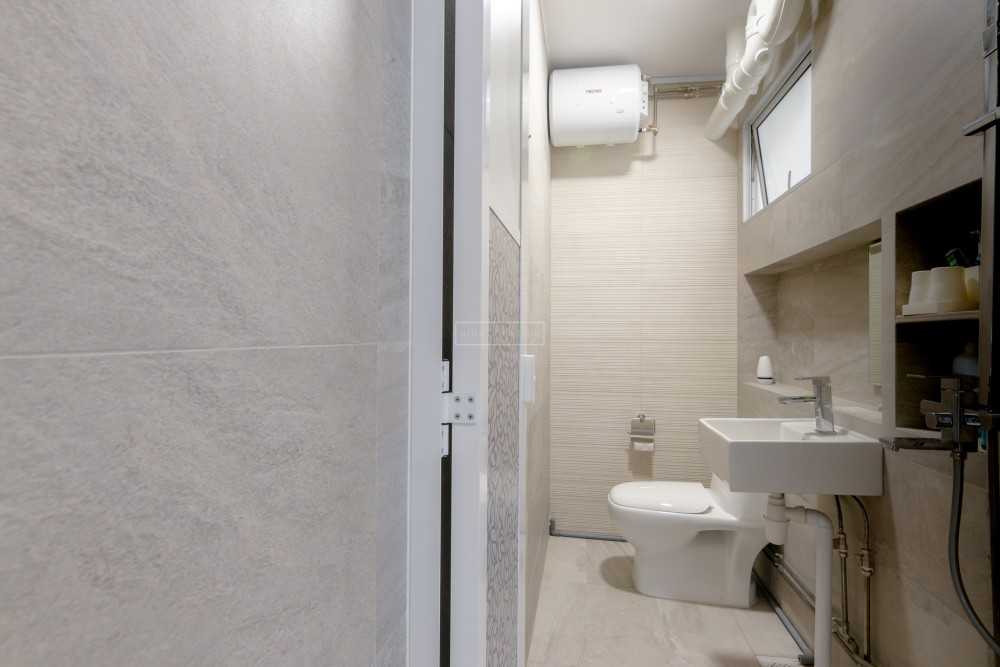 Minimalist Bathroom with Mirror and Shower Screen