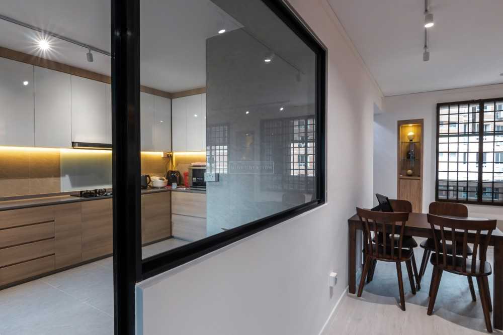 Minimalist Kitchen with Countertop and Kitchen Backsplash