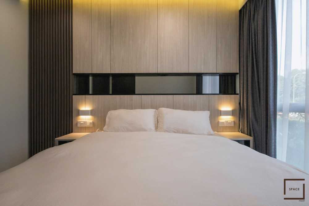 Modern Bedroom with Wardrobe and Sliding Wardrobe