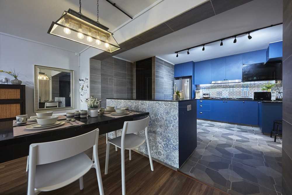 Eclectic Kitchen with Kitchen Island and Open Kitchen