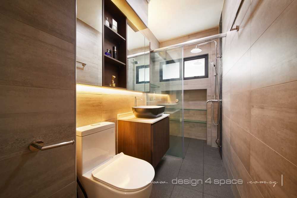 Modern Bathroom with Mirror and Laundry Baskets
