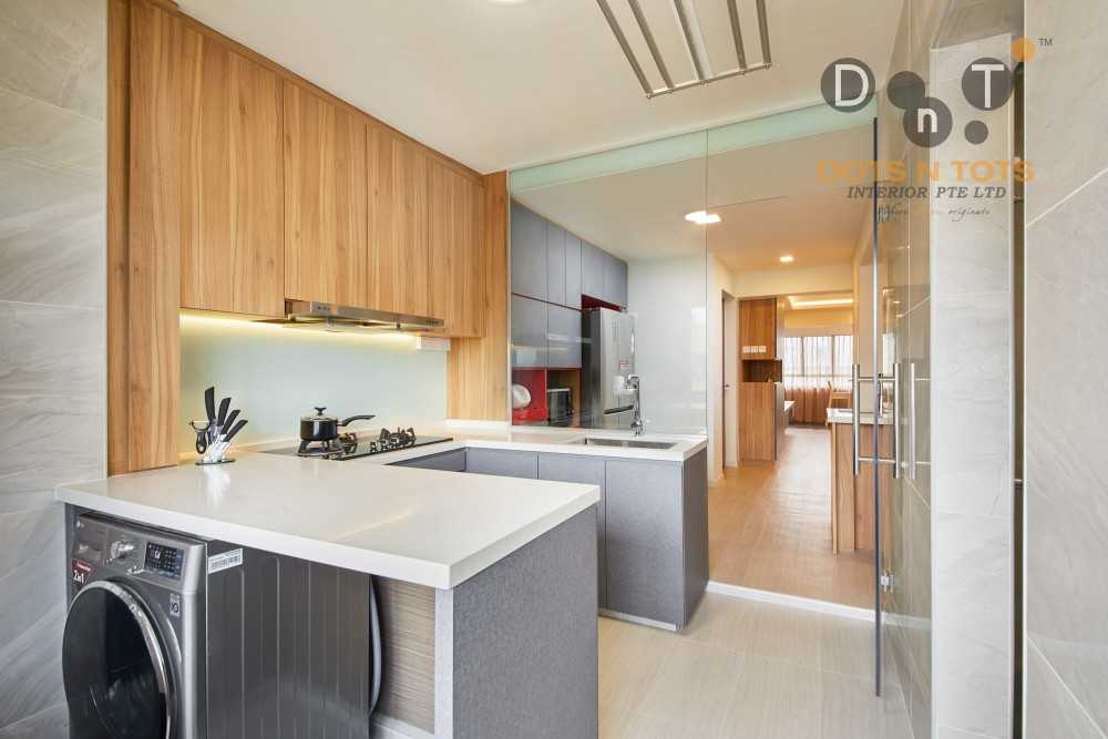 Modern Kitchen with Wood Flooring and Kitchen Window