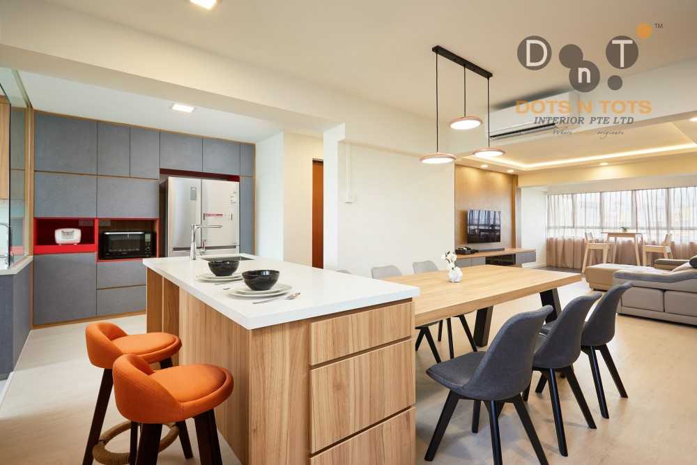 Modern Kitchen with Parquet Floor and Wood Flooring