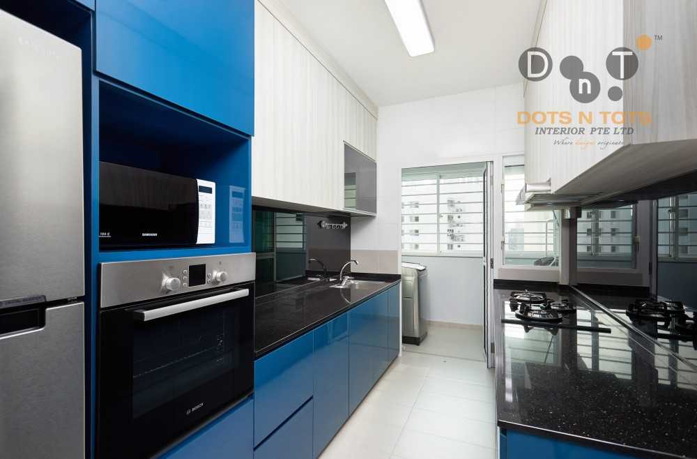Minimalist Kitchen with Wood Flooring and Kitchen Window