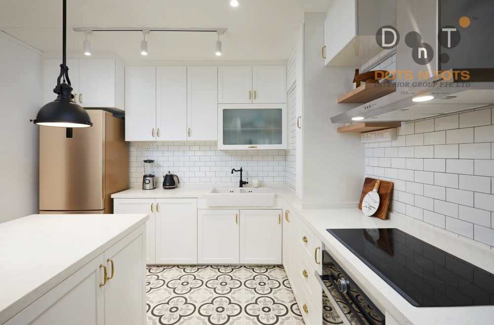 Vintage Kitchen with Kitchen Island and Open Kitchen