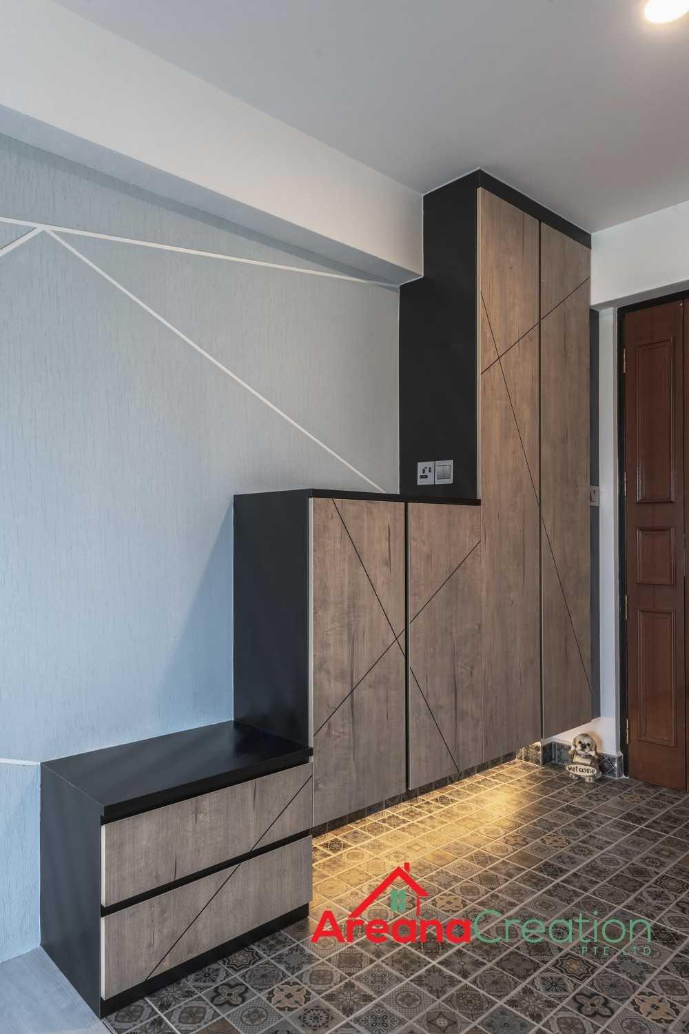 Contemporary Entryway with Shoe Rack and Small Storage