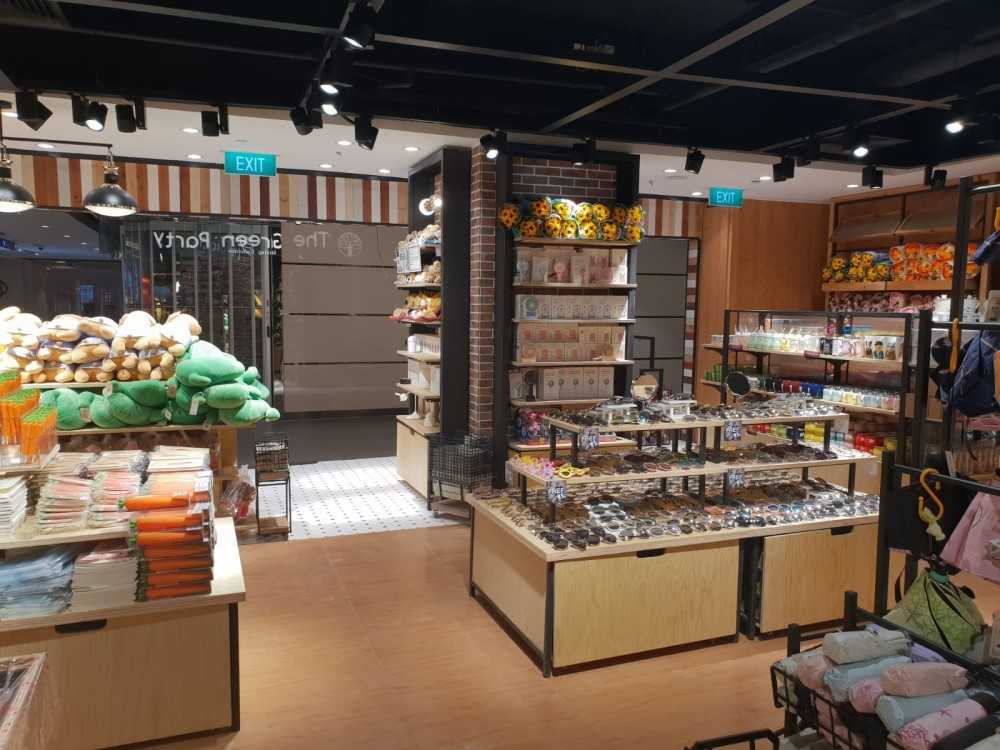 Contemporary Retail with Parquet Floor and Downlights