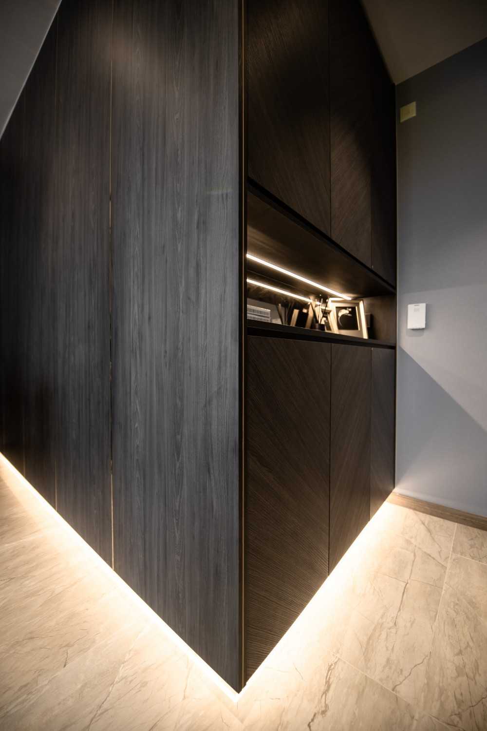 Contemporary Entryway with Marble Floor and Cove Lighting