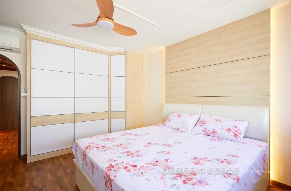Transitional Bedroom with Vinyl Flooring and Parquet Floor