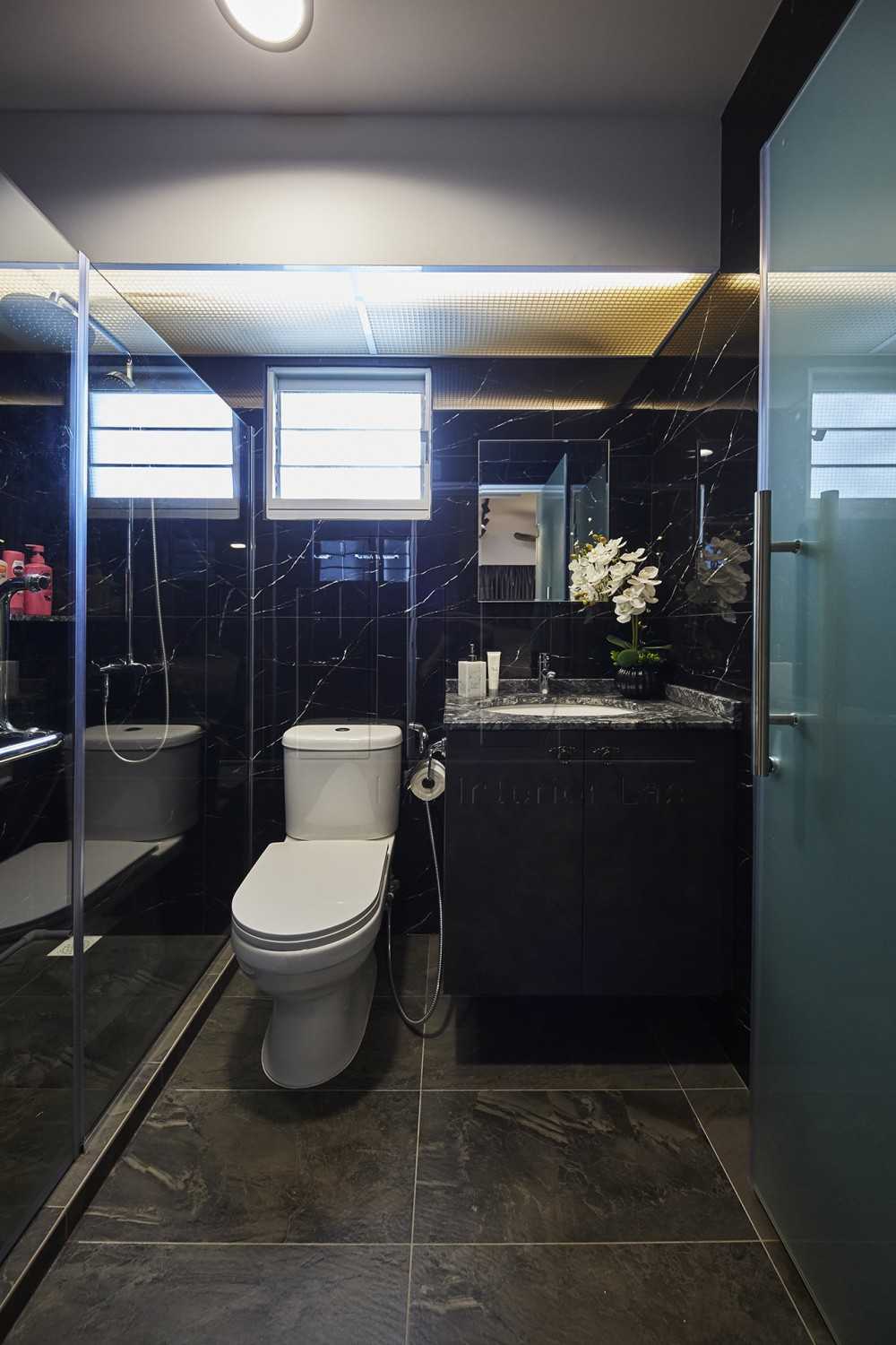 Contemporary Bathroom with Countertop and Mirror
