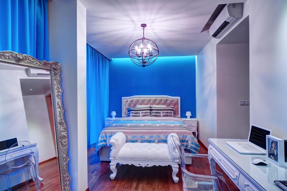 Scandinavian Bedroom with Drop Light and Drop Ceiling