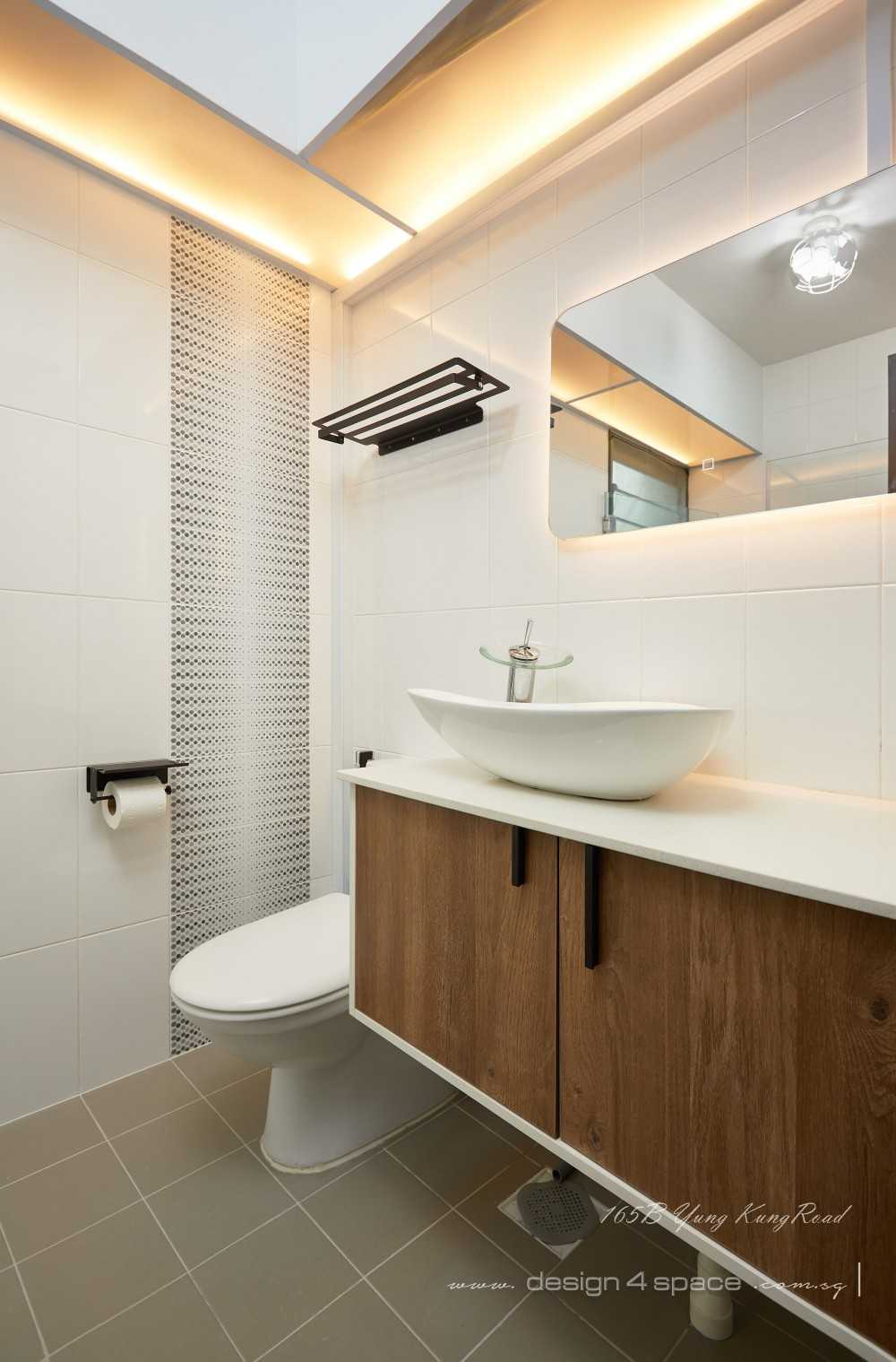 Industrial Bathroom with Homogeneous Tiles and Parquet Floor