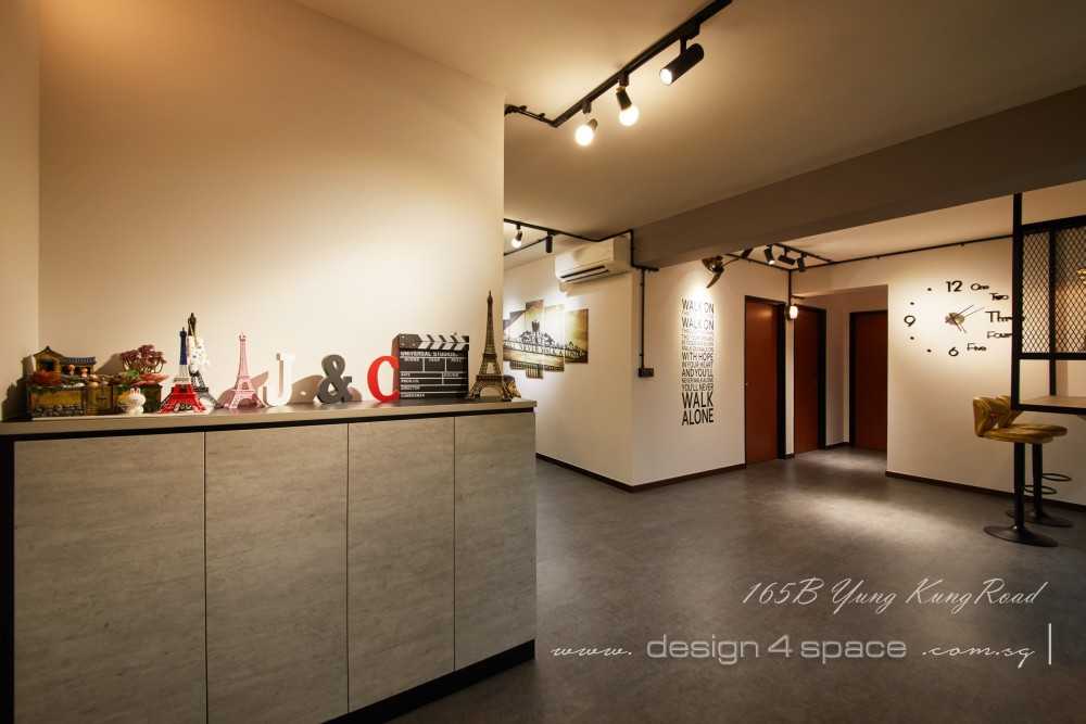 Industrial Living Room with Countertop and Homogeneous Tiles