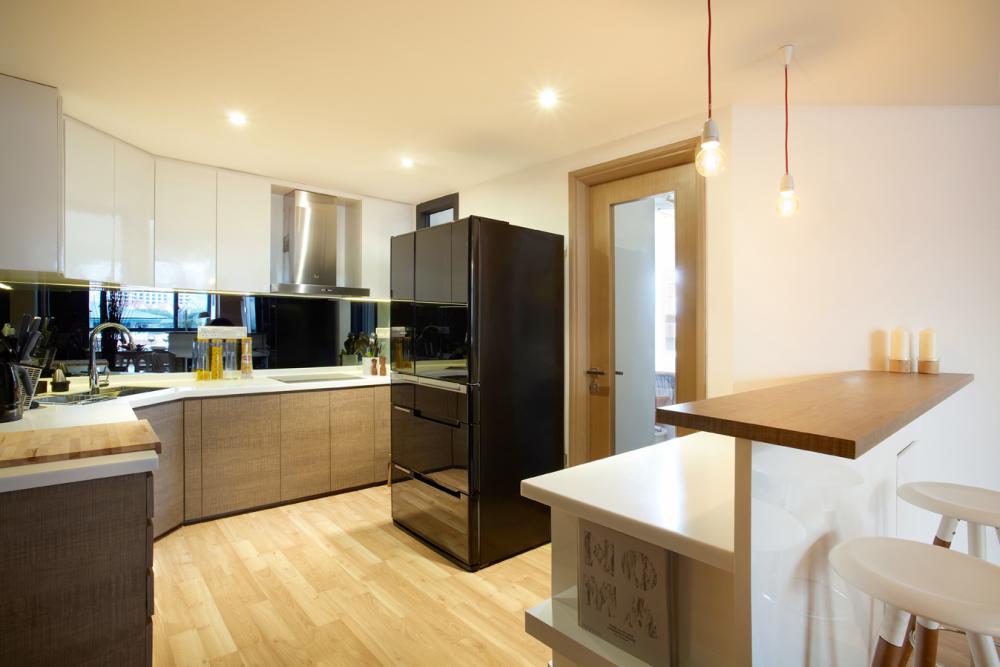 Contemporary Kitchen with Countertop and Kitchen Island
