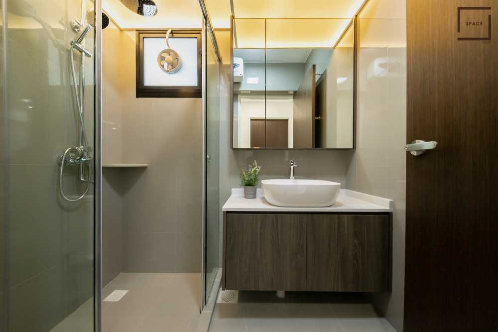Scandinavian Bathroom with Mirror and Shower Screen