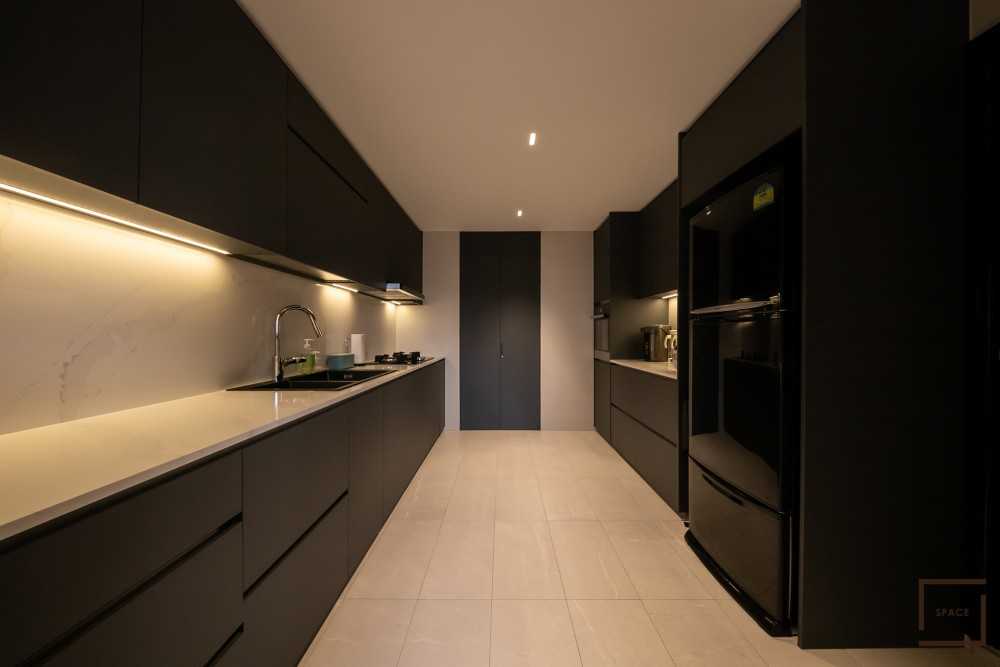 Minimalist Kitchen with Kitchen Window and Dishwasher