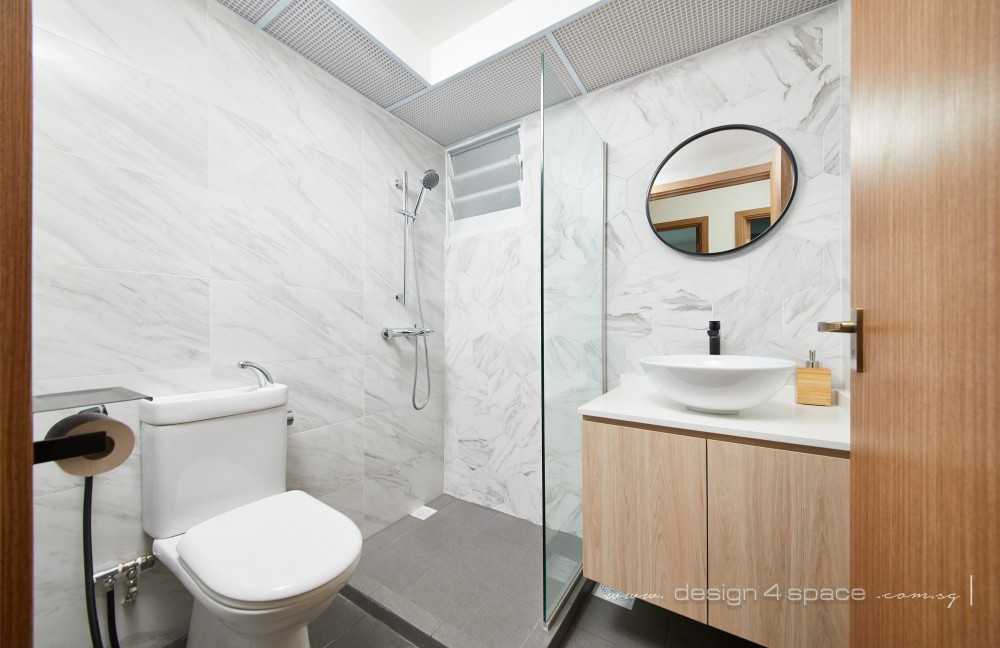 Scandinavian Bathroom with Mirror and Bathroom Storage