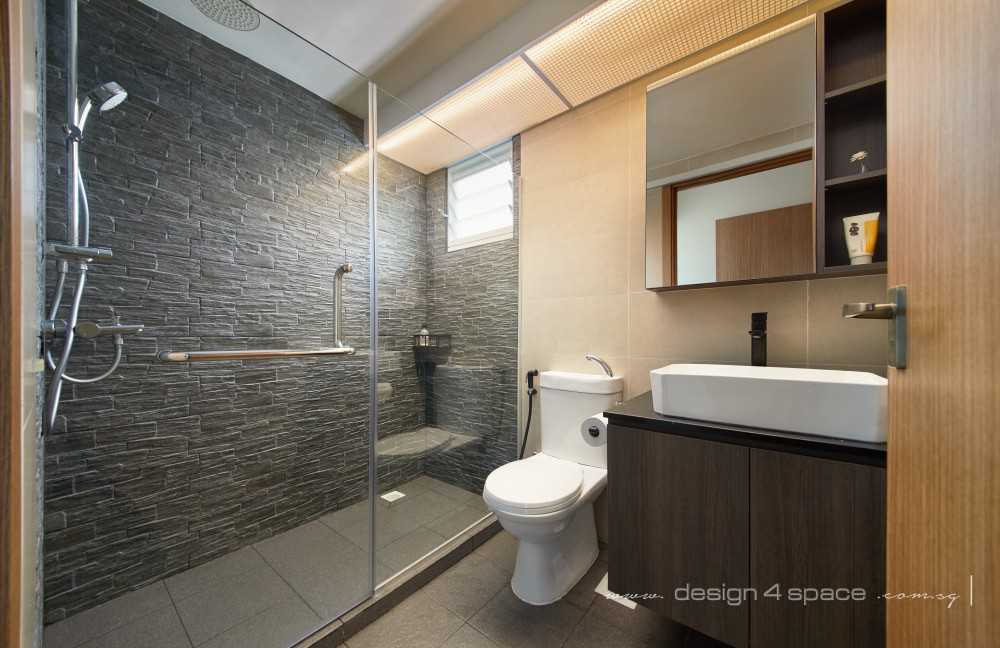 Scandinavian Bathroom with Parquet Floor and Marble Floor