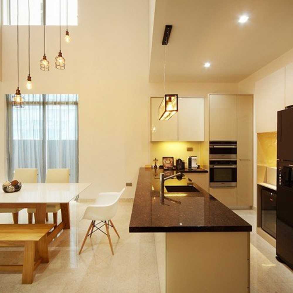 Contemporary Dining Room with Countertop and Kitchen Island
