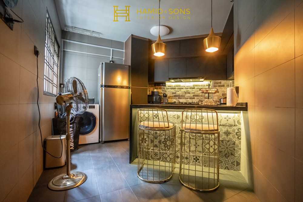 Eclectic Kitchen with Homogeneous Tiles and Kitchen Window
