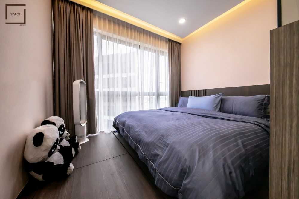 Modern Bedroom with Vinyl Flooring and Ceiling Light