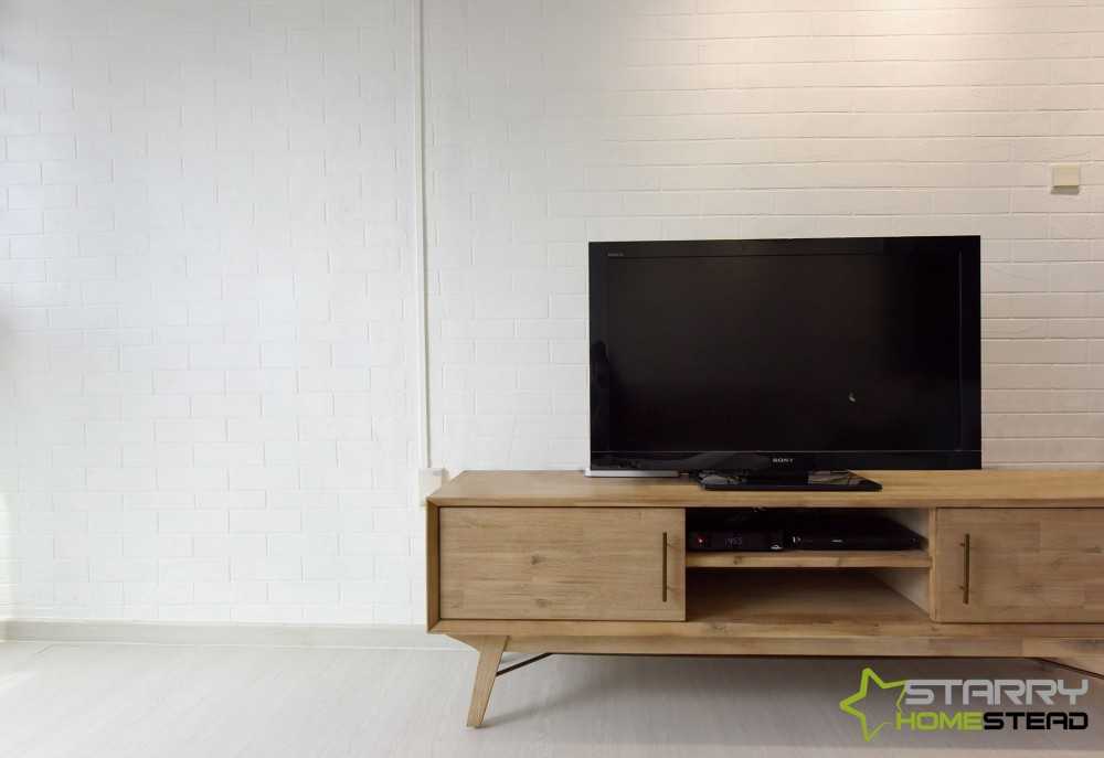 Modern Living Room with Vinyl Flooring and TV Console
