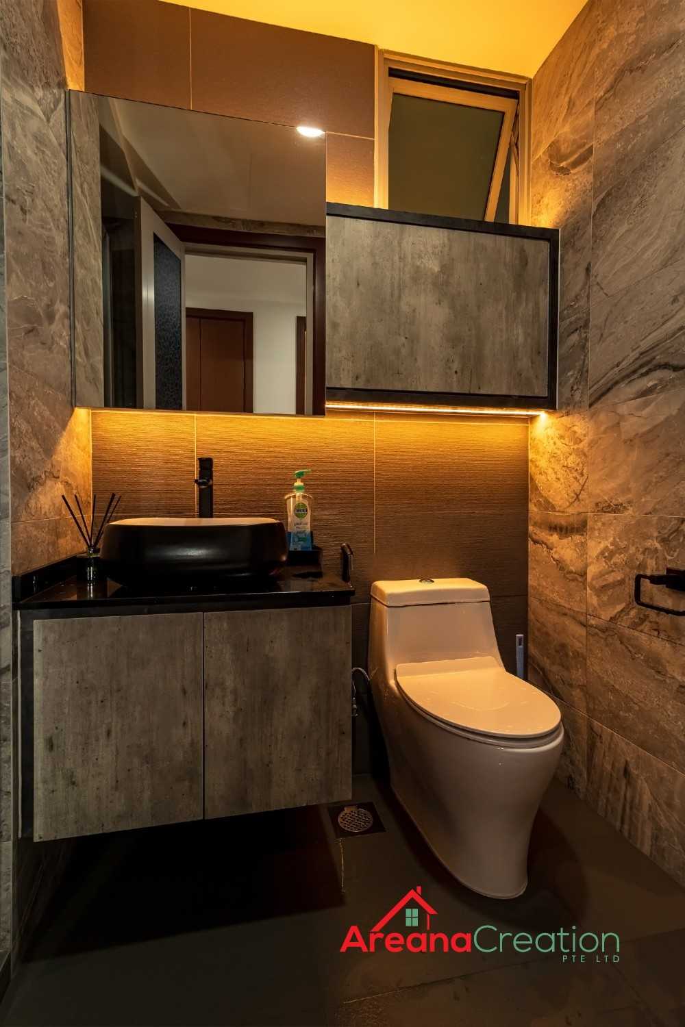 Contemporary Bathroom with Homogeneous Tiles and Shower Screen