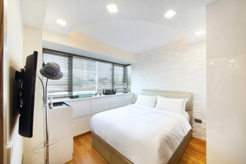 Modern Bedroom with Parquet Floor and Feature Wall
