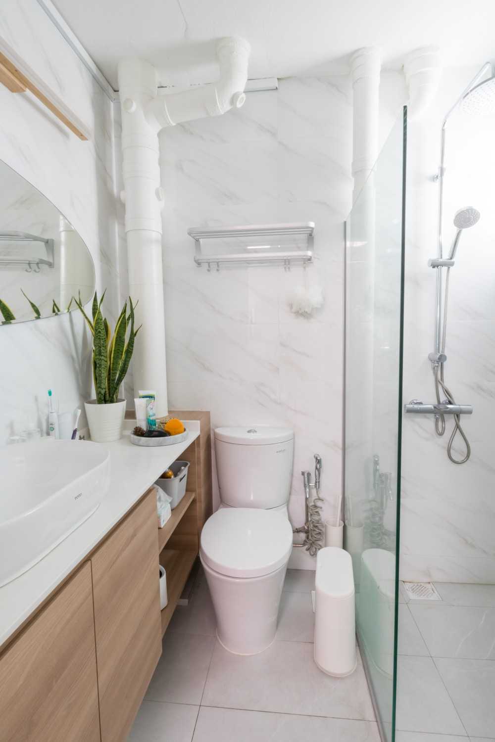 Scandinavian Bathroom with Mirror and Shower Screen