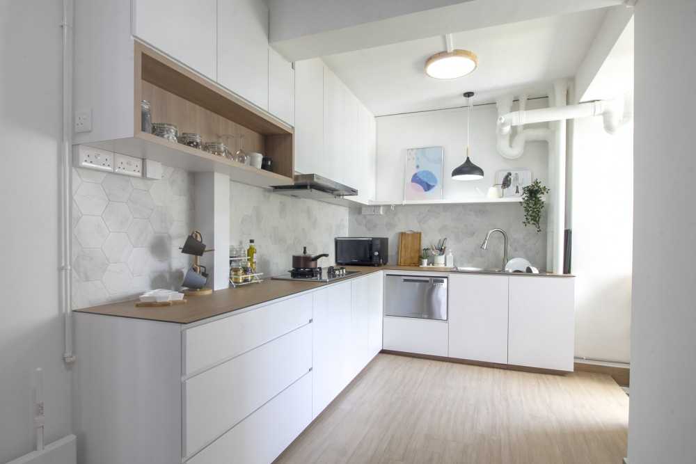 Scandinavian Kitchen with Vinyl Flooring and Open Kitchen