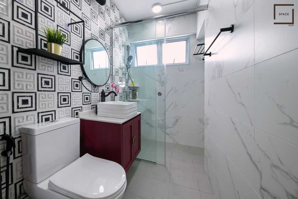 Modern Bathroom with Shower Screen and Bathroom Storage