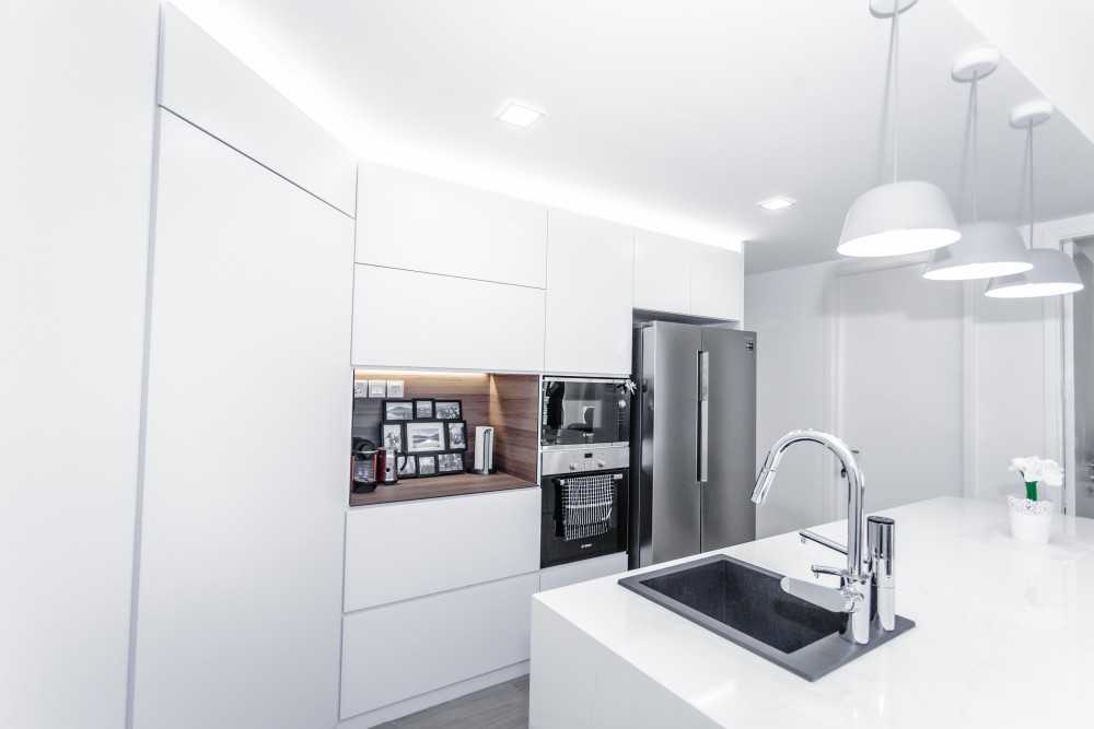 Minimalist Kitchen with Countertop and Kitchen Island