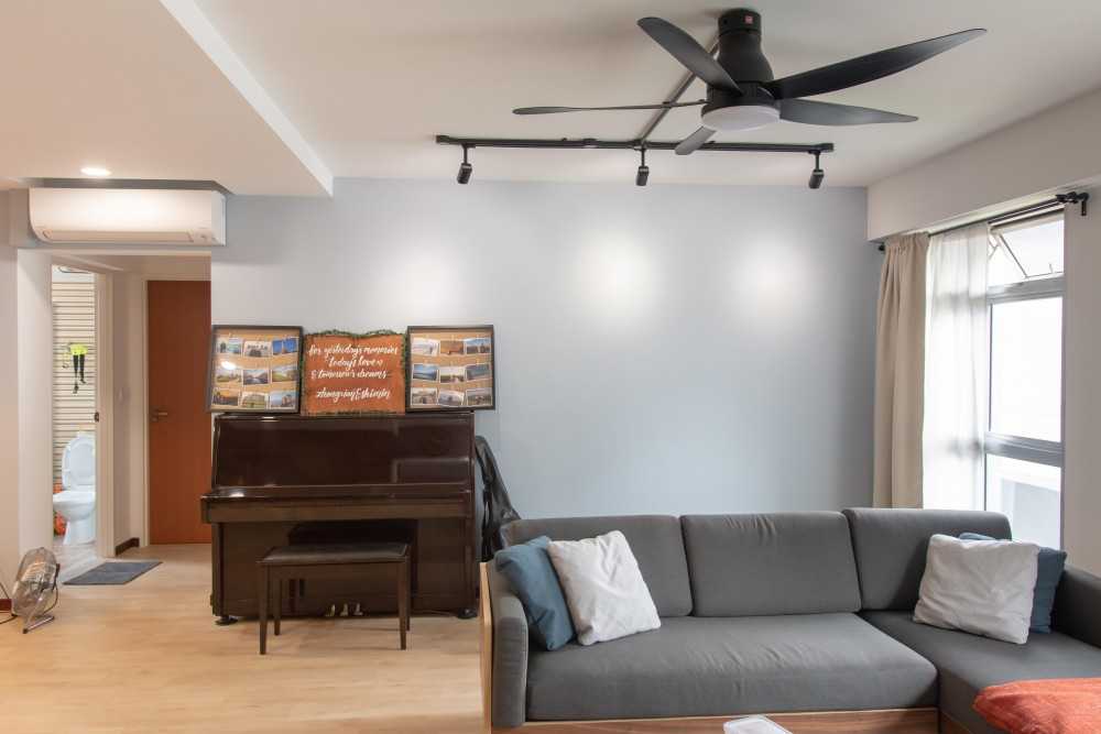 Modern Living Room with Feature Wall and Drop Light