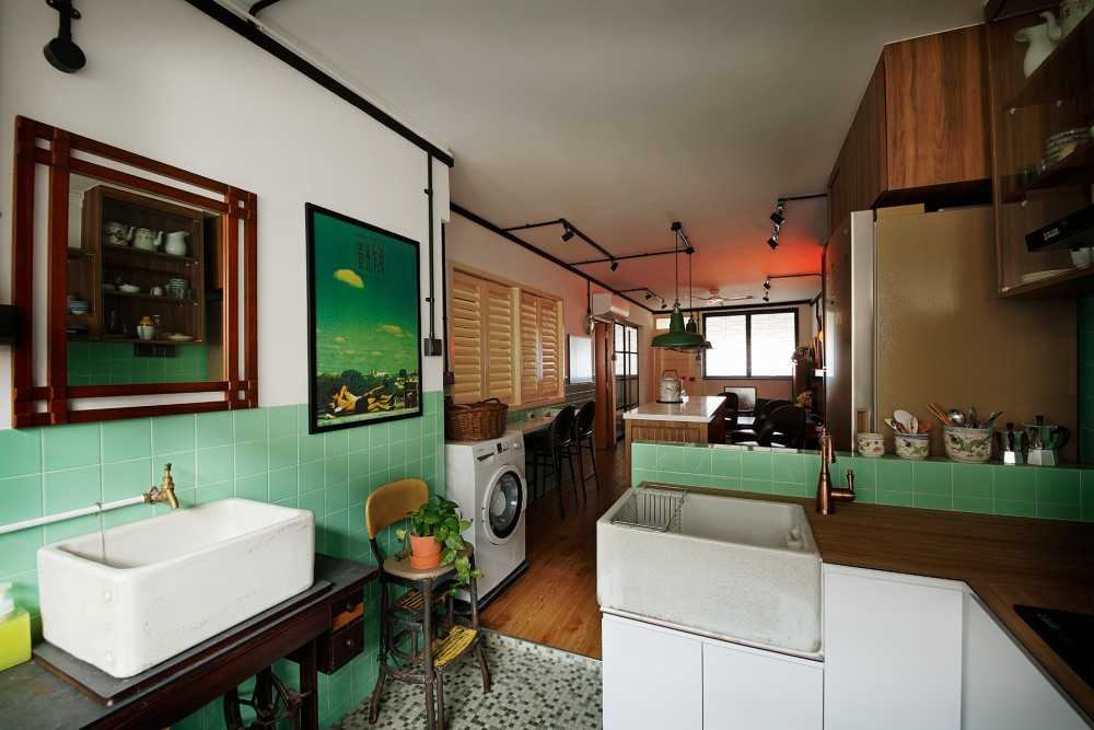Vintage Kitchen with Kitchen Tap and Bar Stool