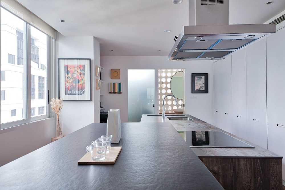 Contemporary Dining Room with Kitchen Island and Dining Table