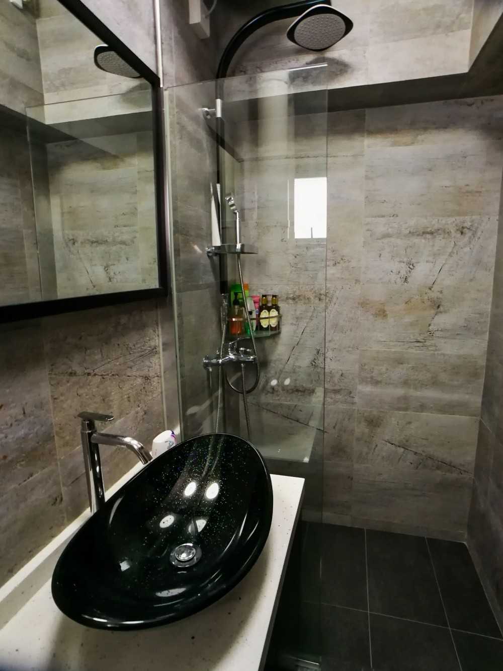 Asian Bathroom with Homogeneous Tiles and Mirror