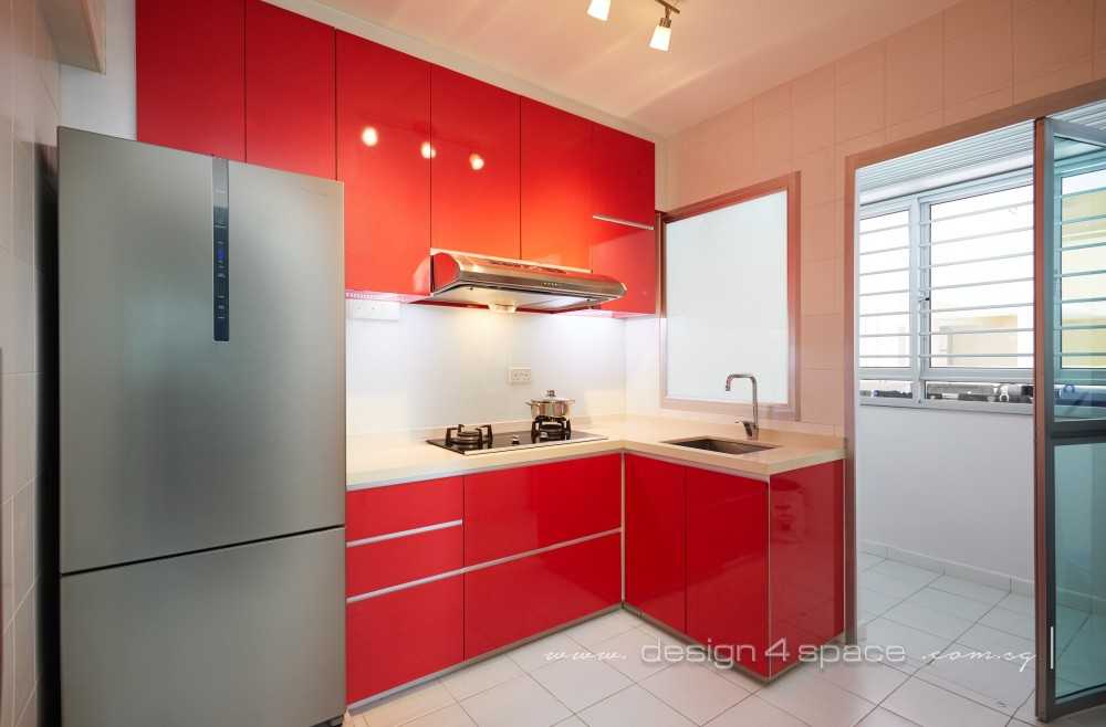 Contemporary Kitchen with Herringbone Tiling and Parquet Floor