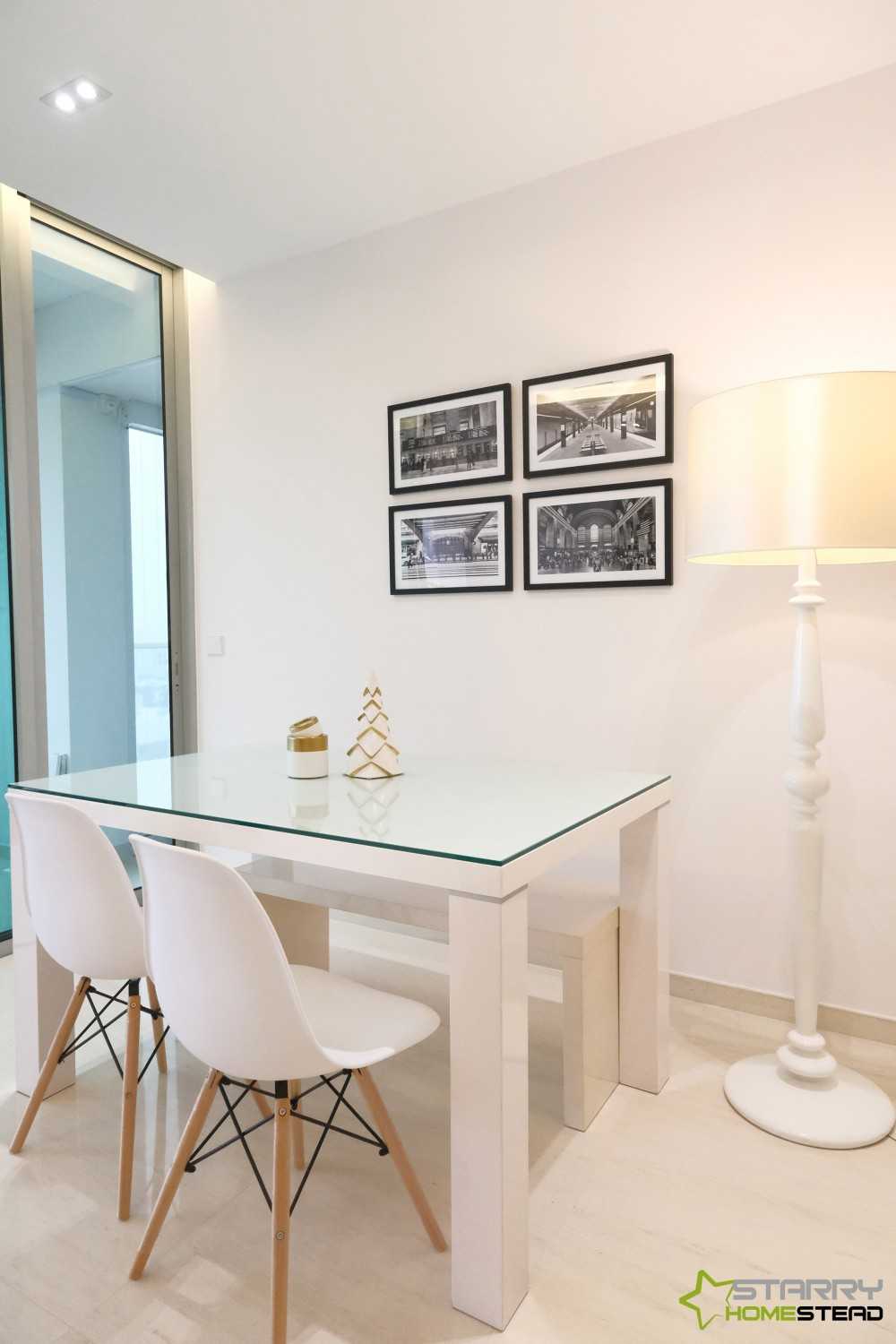 Scandinavian Dining Room with Dining Table and Dining Chairs