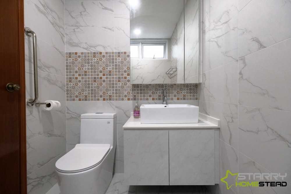 Modern Bathroom with Mirror and Vanity Counter