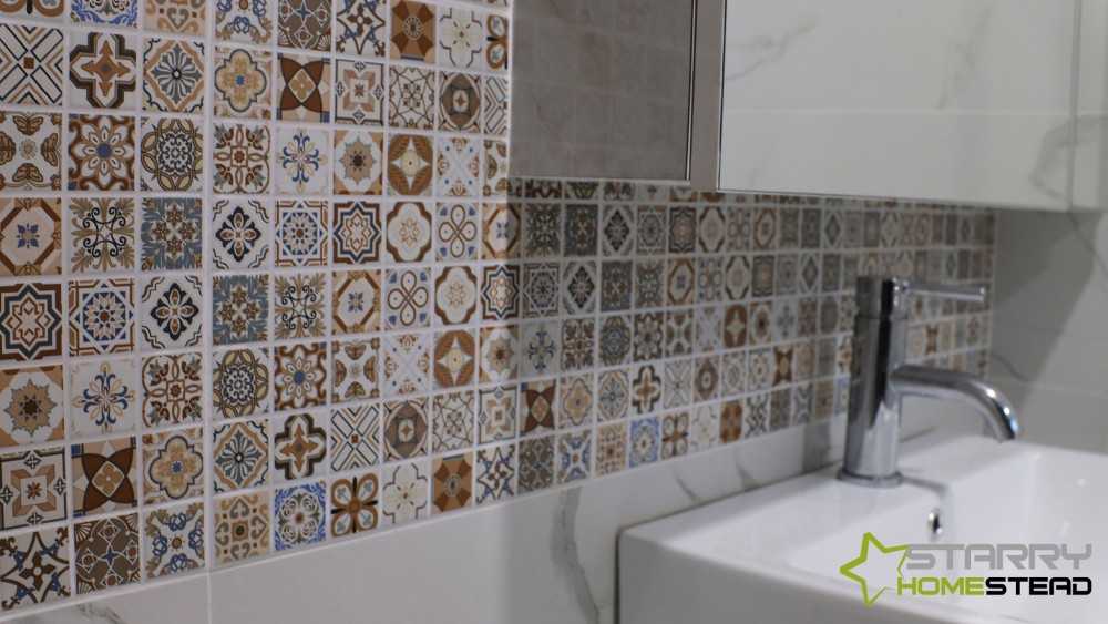 Modern Bathroom with Mirror and Vanity Counter