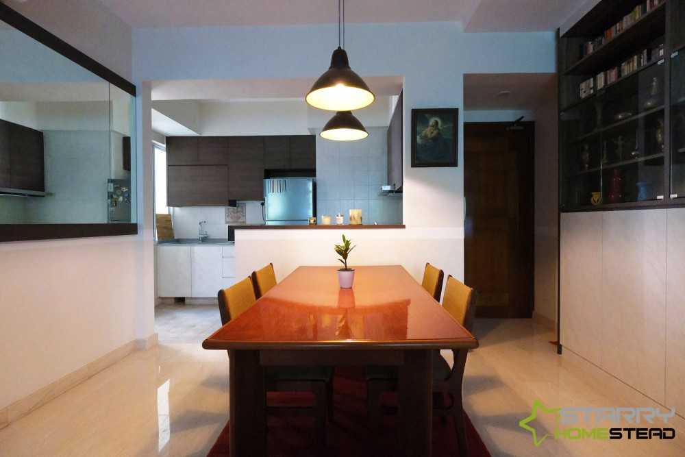 Modern Dining Room with Mirror and Dining Table