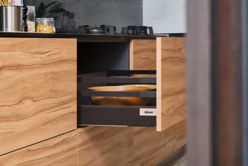 Contemporary Kitchen with Vinyl Flooring and Cupboard