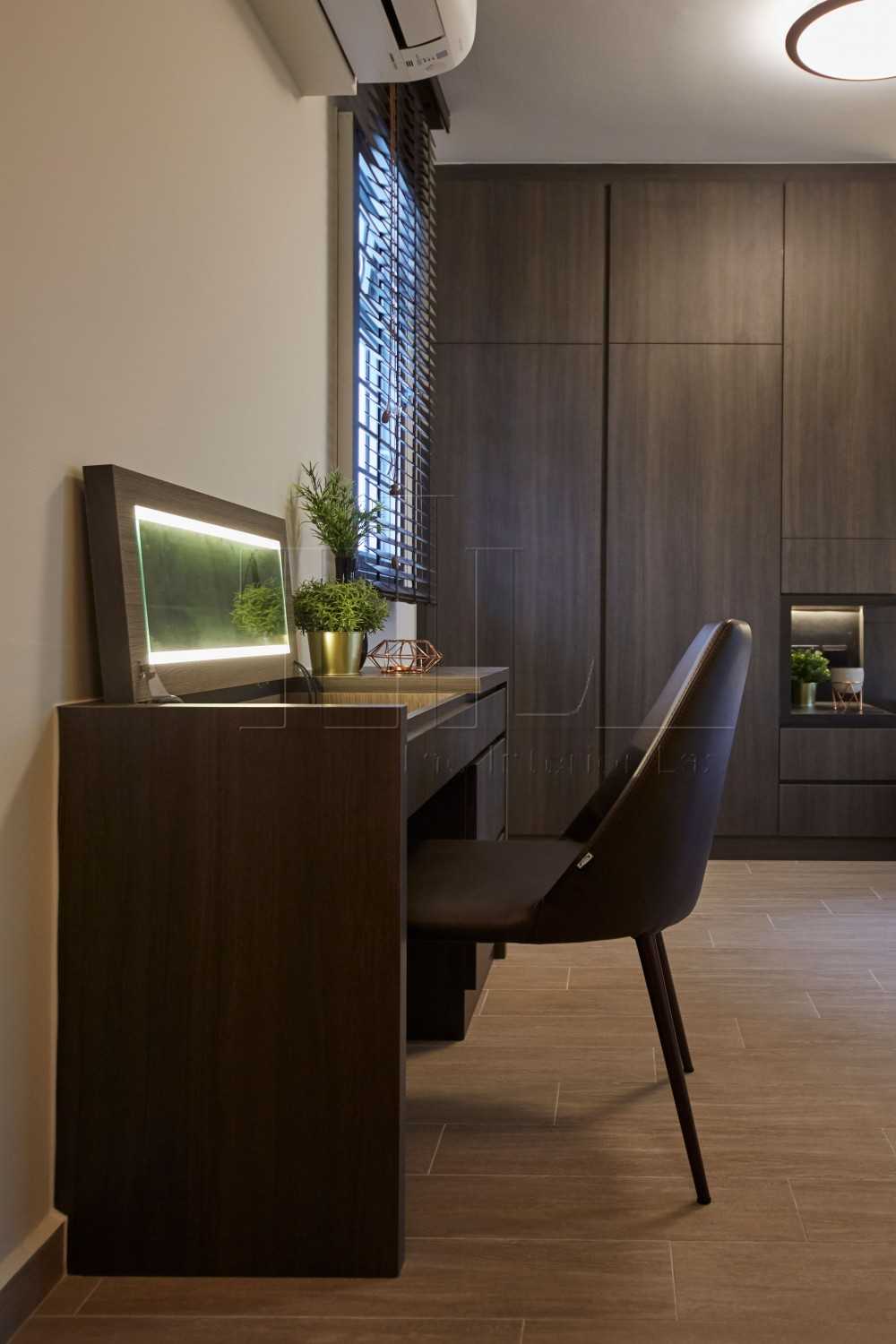 Modern Bedroom with Mirror and Vanity Counter