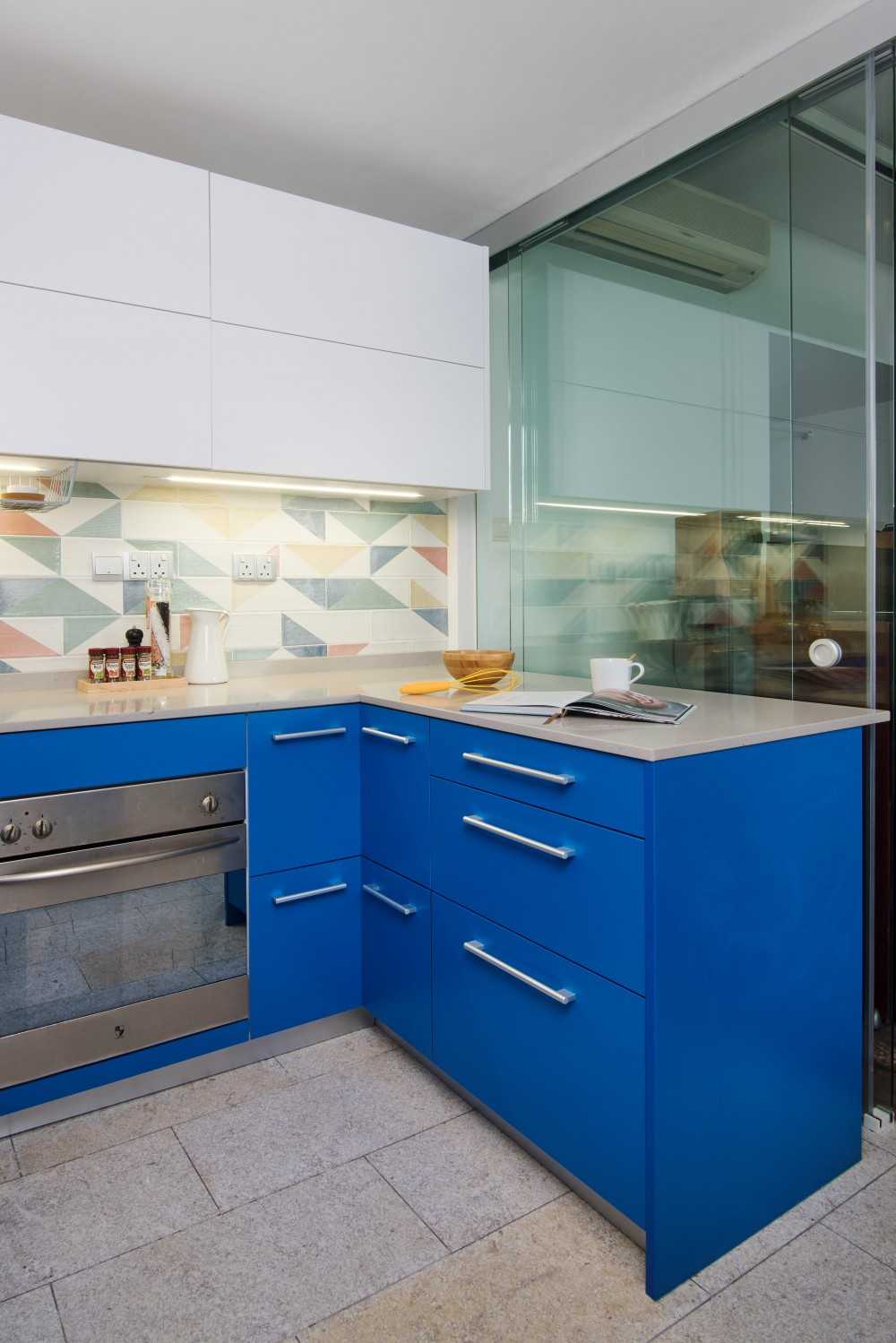 Eclectic Kitchen with Countertop and Breakfast Counter