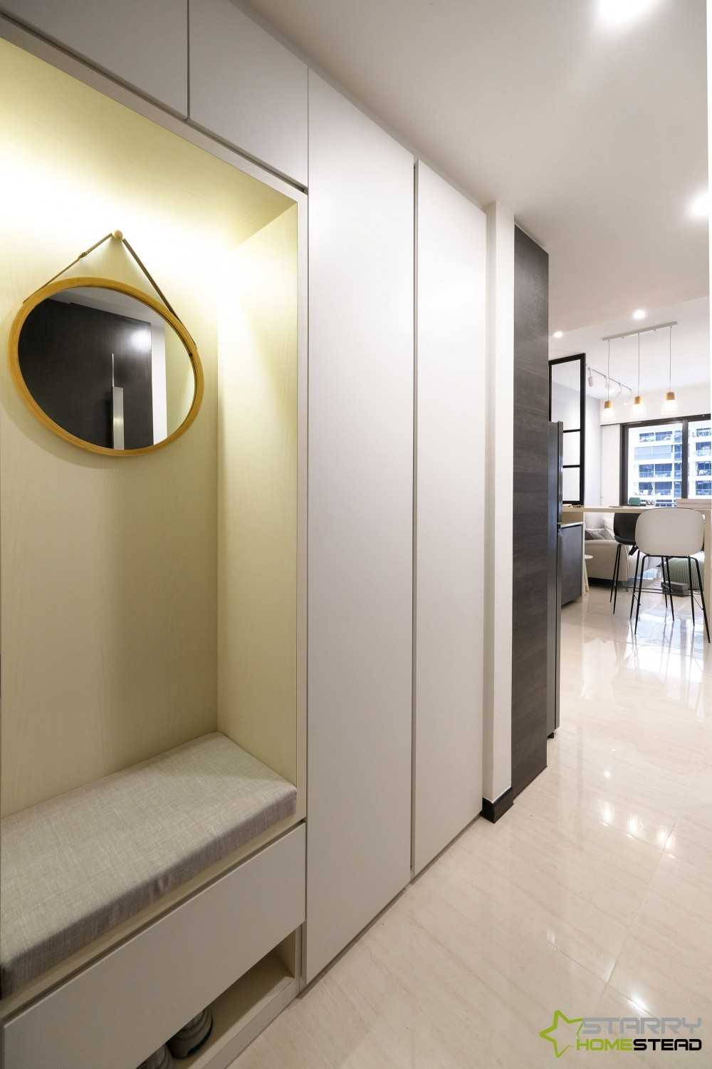 Minimalist Entryway with Mirror and Seating Bench