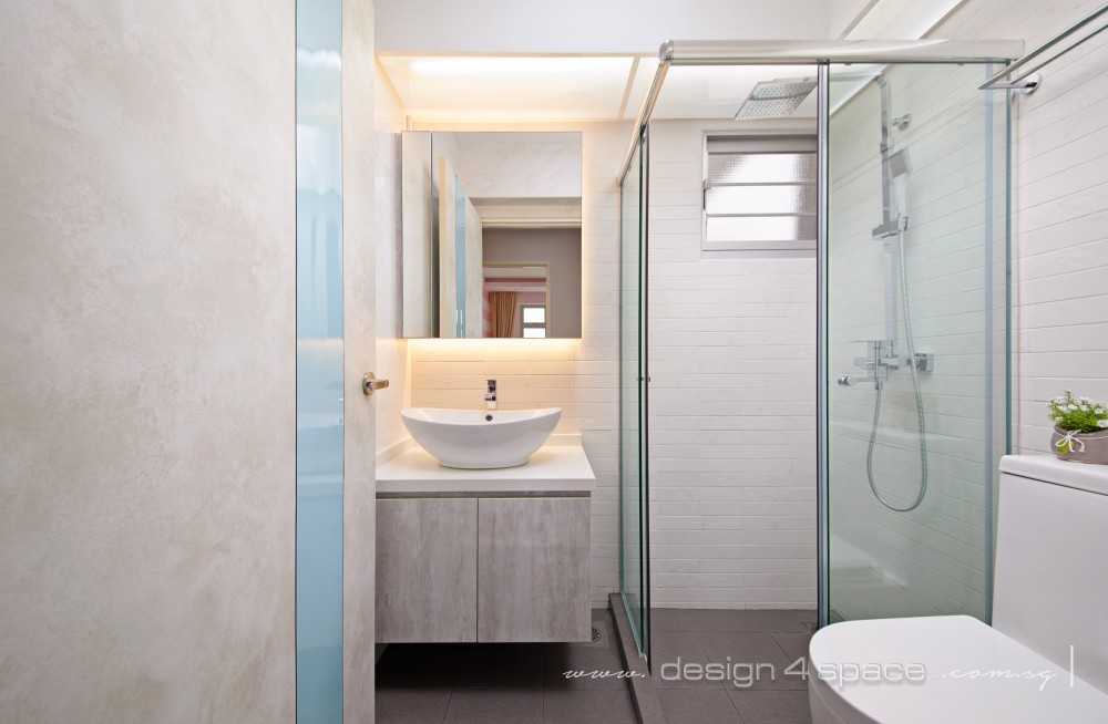 Modern Bathroom with Homogeneous Tiles and Mirror
