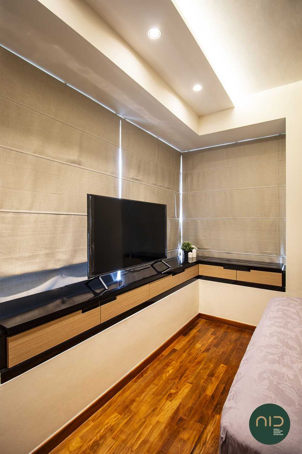 Modern Bedroom with Parquet Floor and Bay Window