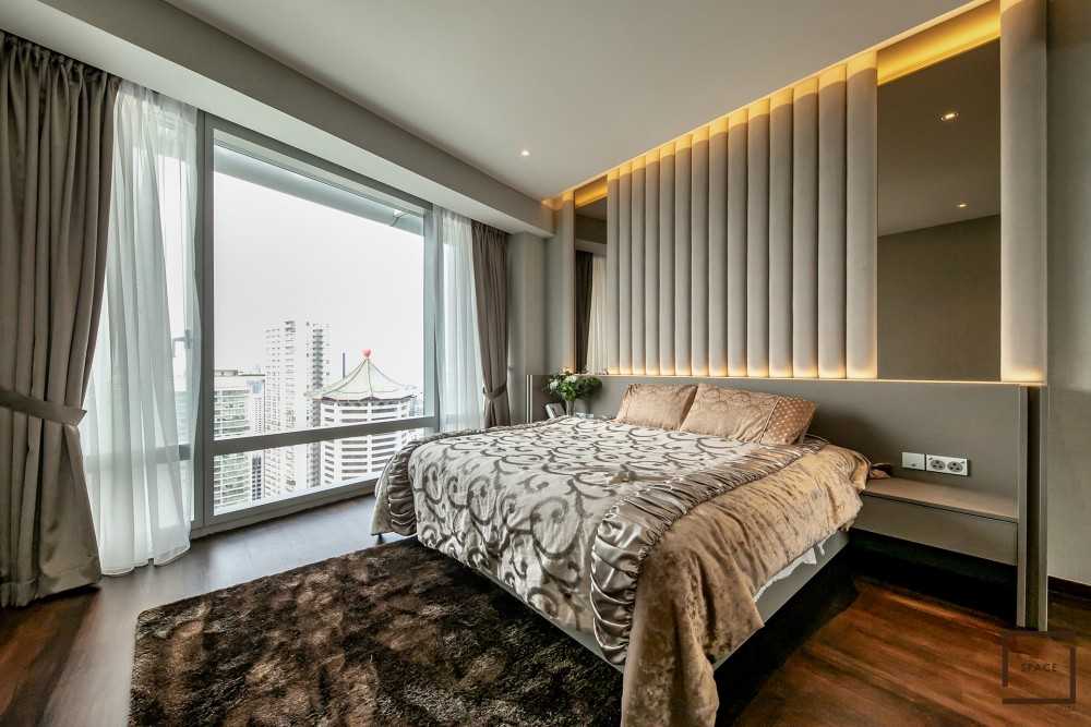 Modern Bedroom with Parquet Floor and Wardrobe
