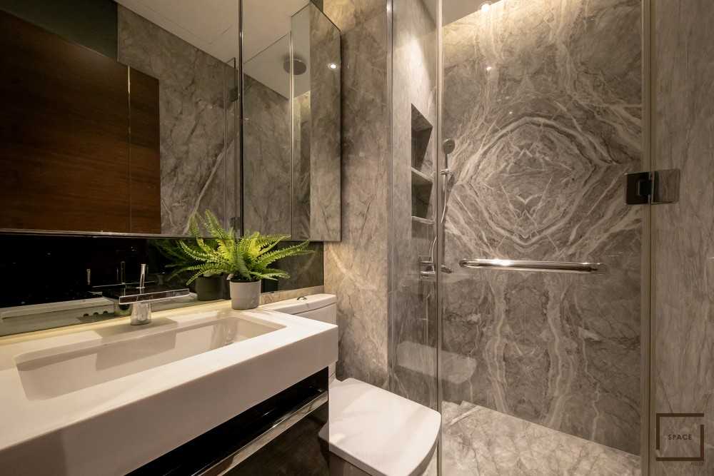 Modern Bathroom with Mirror and Shower Screen